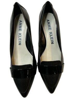 Anne Klein Black Kitty Heels Sleek and Sophisticated Size 8